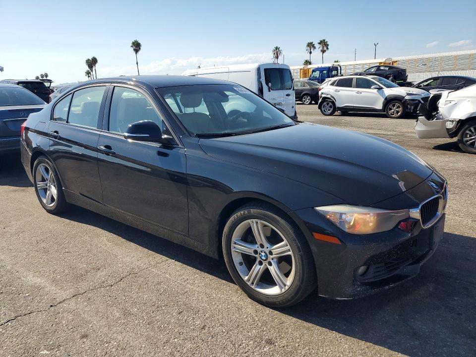 Photo 4 from auction – 2015 BMW 328 with VIN WBA3C1C57FP851212