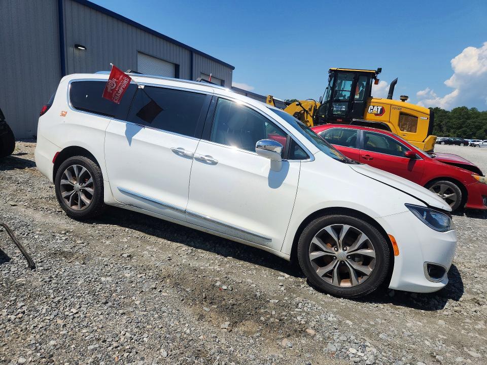 Photo 4 from auction – 2017 CHRYSLER PACIFICA with VIN 2C4RC1GG6HR504237