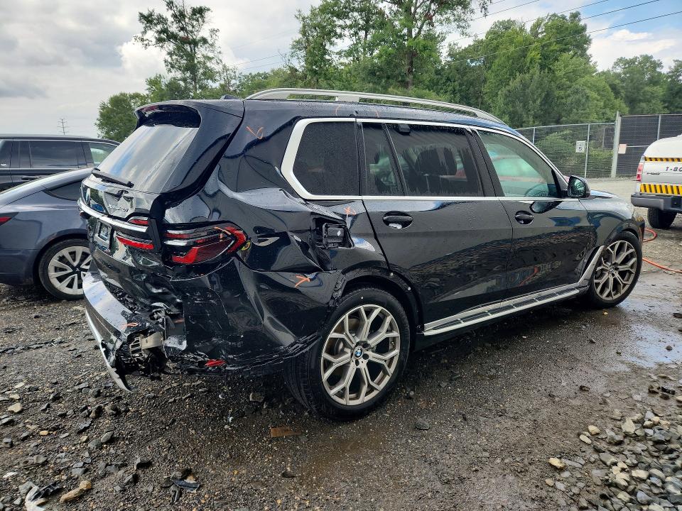 صورة رقم 3 من المزاد - 2027 BMW X7 مع VIN 5UX23EM02V9514442