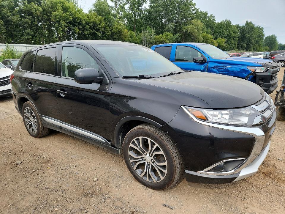 Photo 4 from auction – 2017 MITSUBISHI OUTLANDER with VIN JA4AZ2A39HZ067065