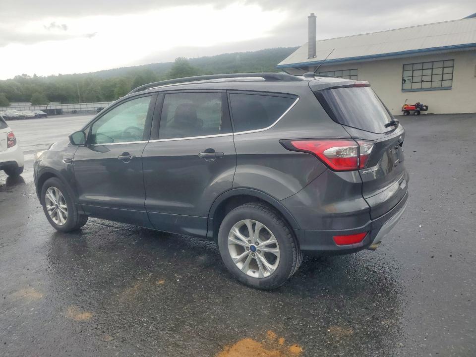 Photo 2 from auction – 2017 FORD ESCAPE with VIN 1FMCU9GD5HUE39600