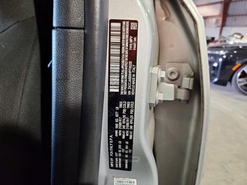 Photo 14 from auction – 2017 JEEP RENEGADE with VIN ZACCJABB9HPF06205