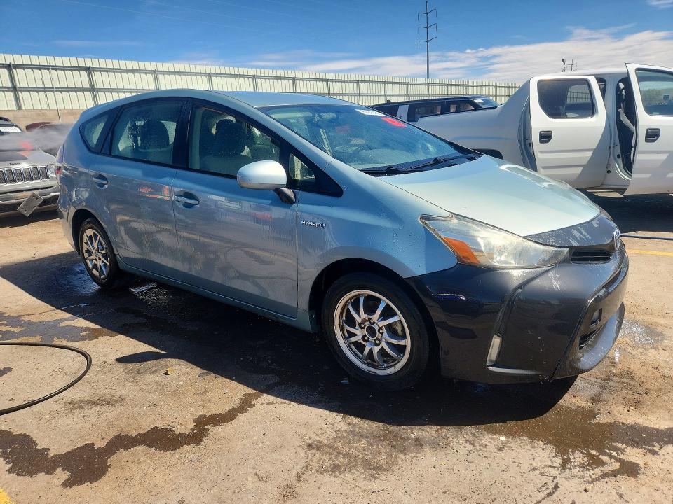 Photo 4 from auction – 2015 TOYOTA PRIUS V with VIN JTDZN3EUXFJ026548