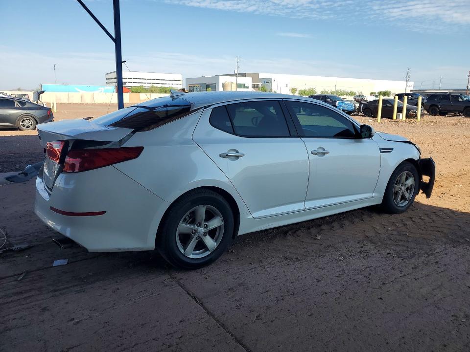 Photo 3 from auction – 2015 KIA OPTIMA with VIN KNAGM4A74F5539784