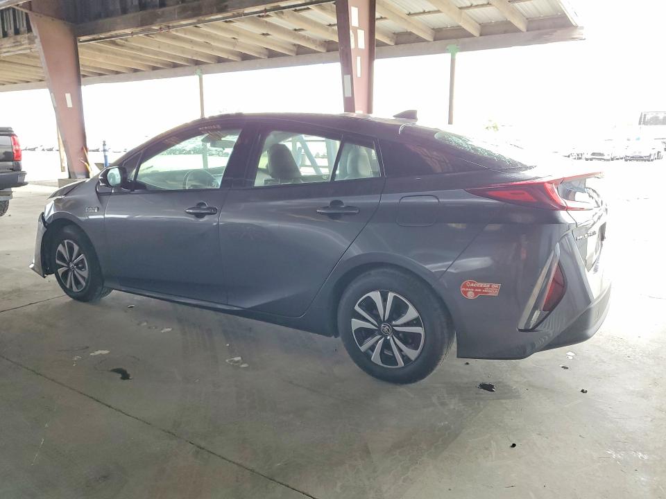 Photo 2 from auction – 2017 TOYOTA PRIUS PRIME with VIN JTDKARFP5H3050935