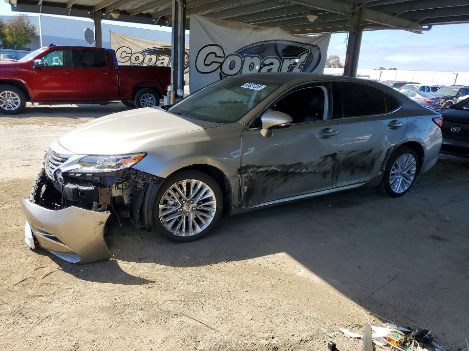 2016 LEXUS ES - Търг №63927356