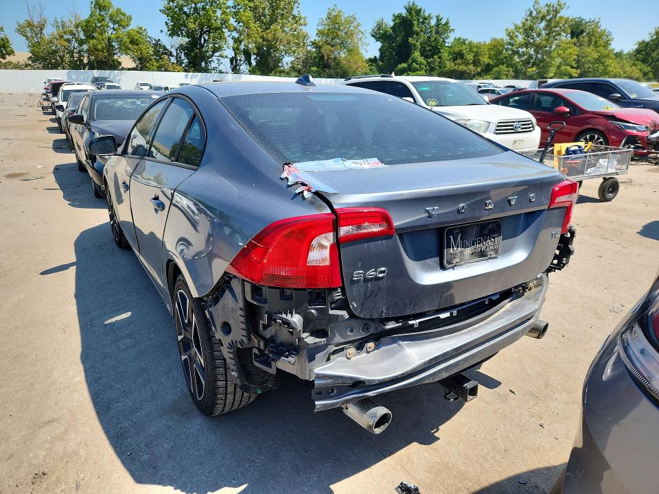 Photo 6 from auction – 2017 VOLVO S60 with VIN YV126MFL7H2422518