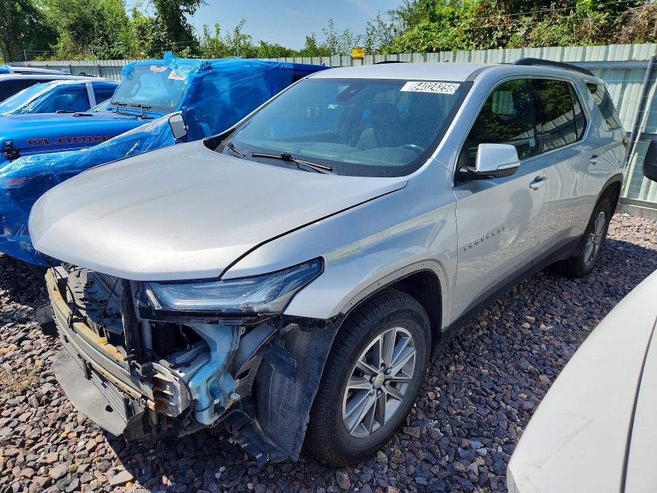 CHEVROLET TRAVERSE 2022 with VIN 1GNEVMKW7NJ168548 - Photo from auction