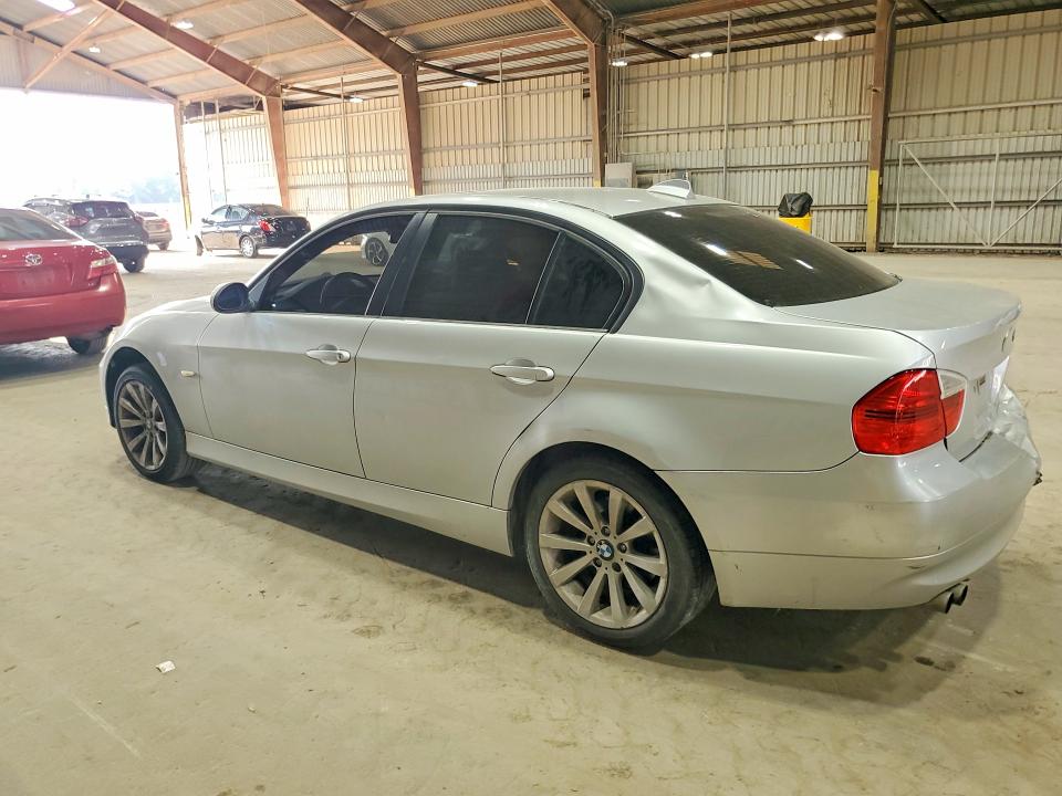 Photo 2 from auction – 2006 BMW 325 with VIN WBAVB13586PT21956