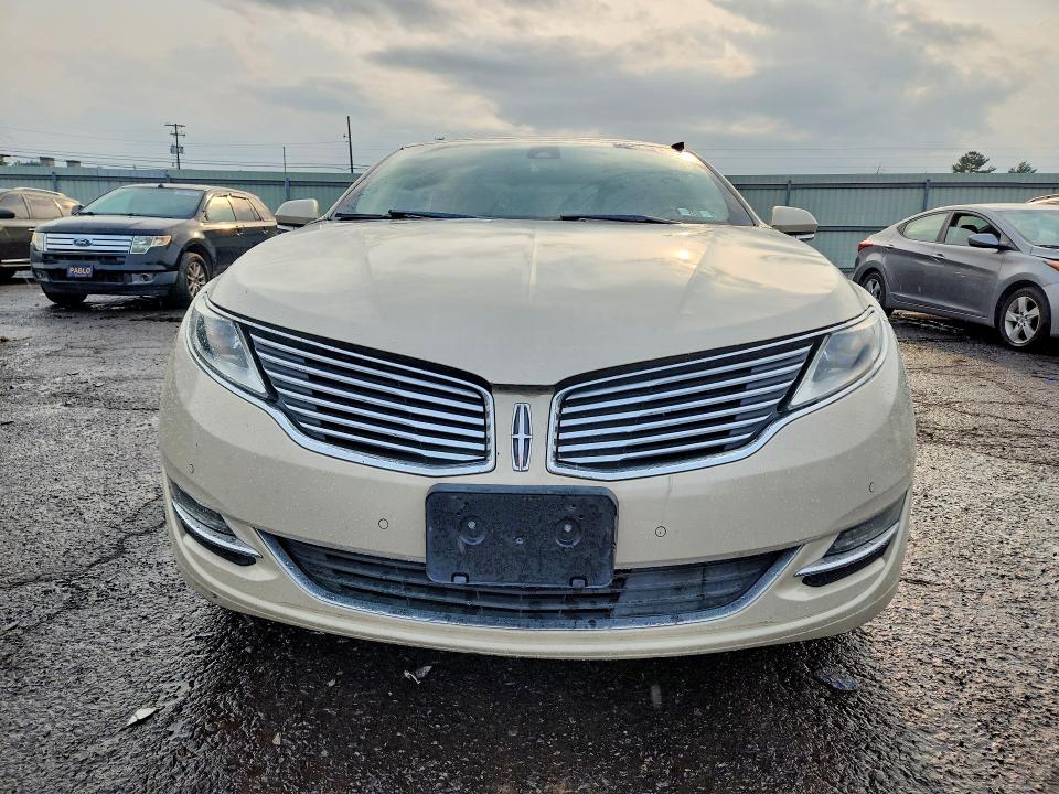 Photo 5 from auction – 2015 LINCOLN MKZ with VIN 3LN6L2LU7FR621736