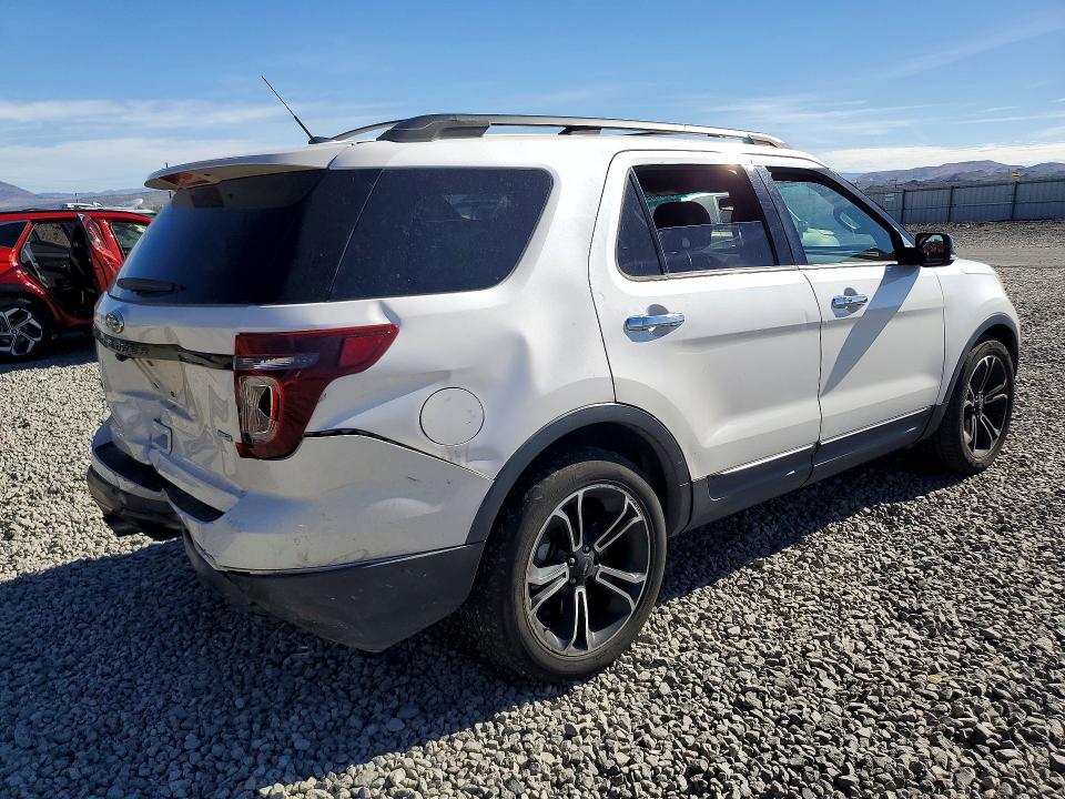 Photo 3 from auction – 2014 FORD EXPLORER with VIN 1FM5K8GTXEGB24561