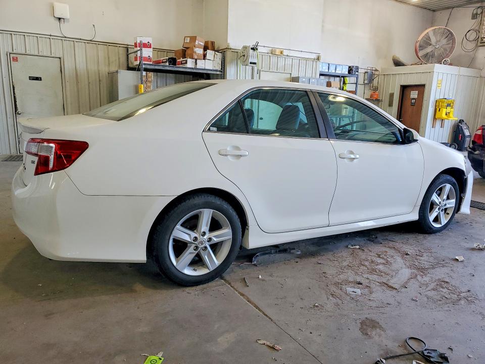 Photo 3 from auction – 2012 TOYOTA CAMRY with VIN 4T1BF1FK0CU562141