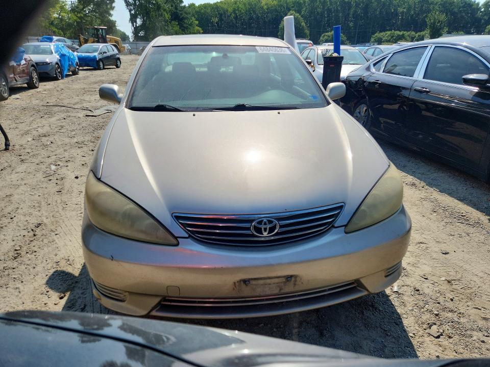 Photo 5 from auction – 2005 TOYOTA CAMRY with VIN JTDBE32K450313442