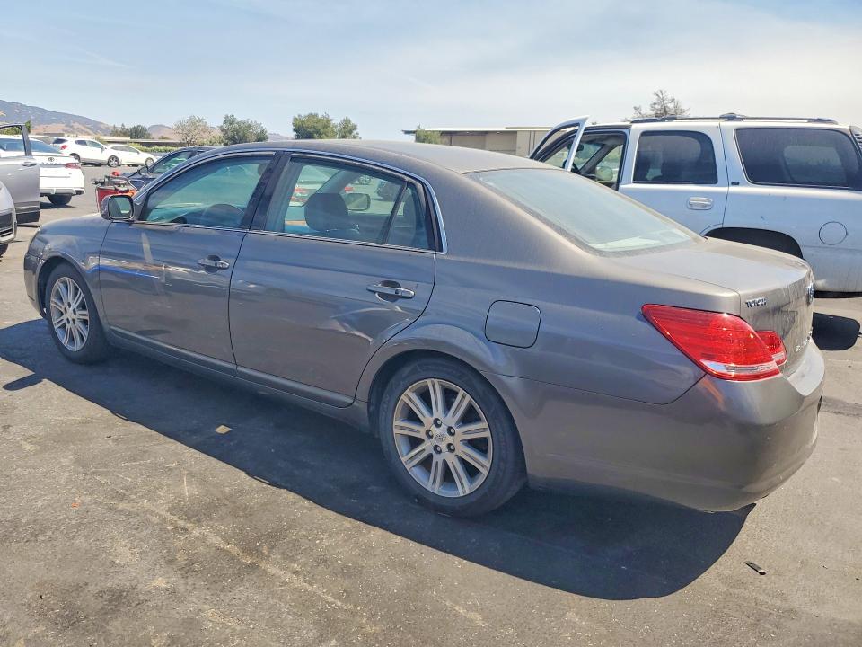 Photo 2 from auction – 2006 TOYOTA AVALON with VIN 4T1BK36B66U100033