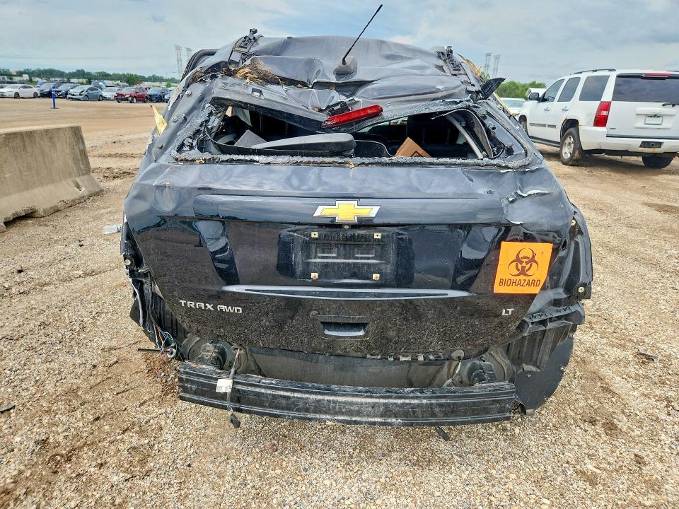 Photo 6 from auction – 2017 CHEVROLET TRAX with VIN 3GNCJPSB5HL278559