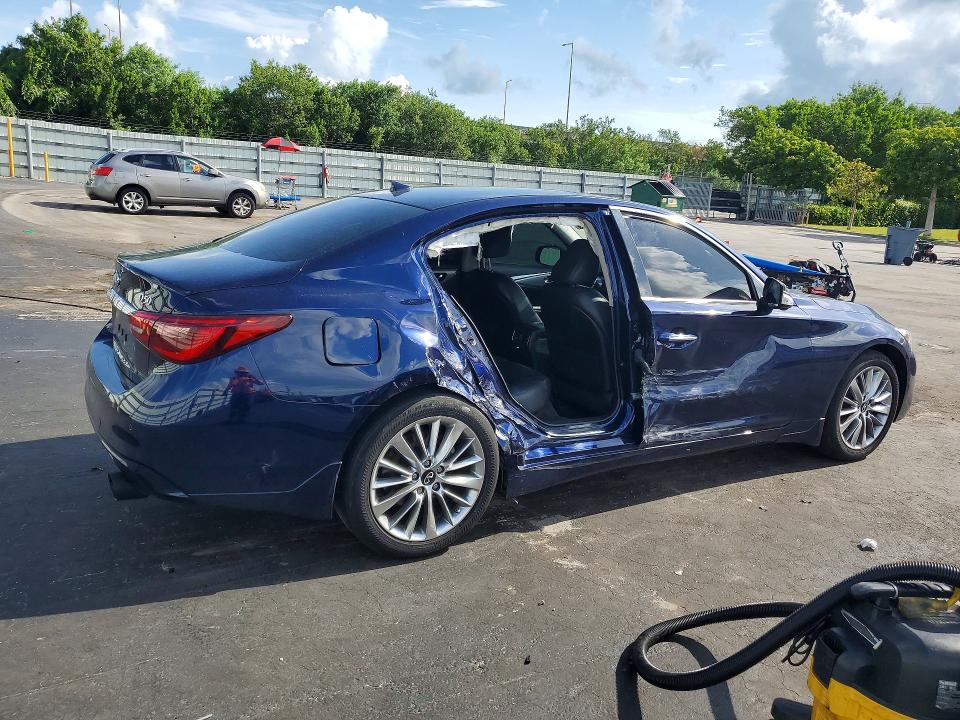 Снимка 3 от търг – 2021 INFINITI Q50 с VIN JN1EV7BP0MM704002
