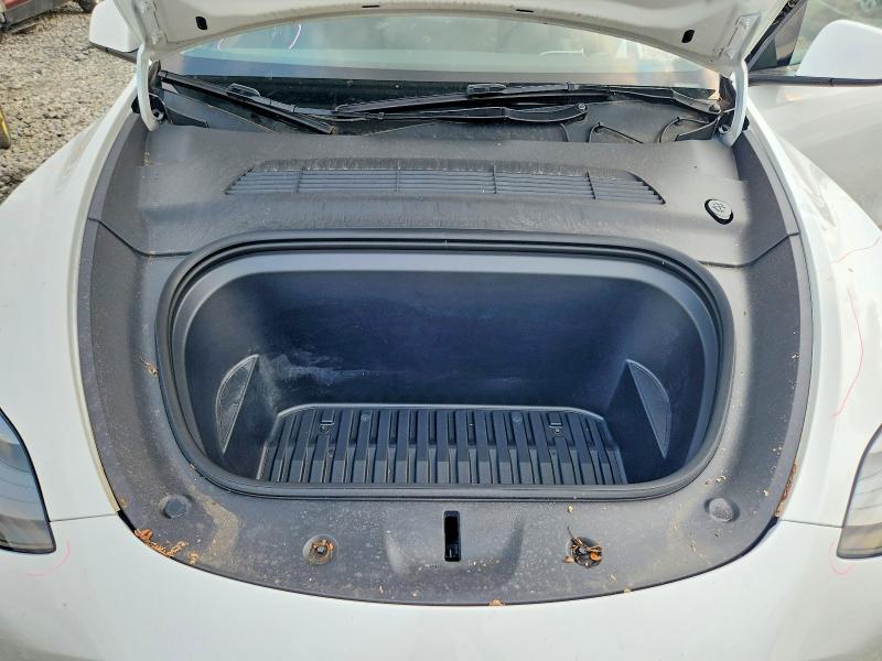 Photo 11 from auction – 2025 TESLA MODEL Y with VIN 7SAYGDEE5SA351632