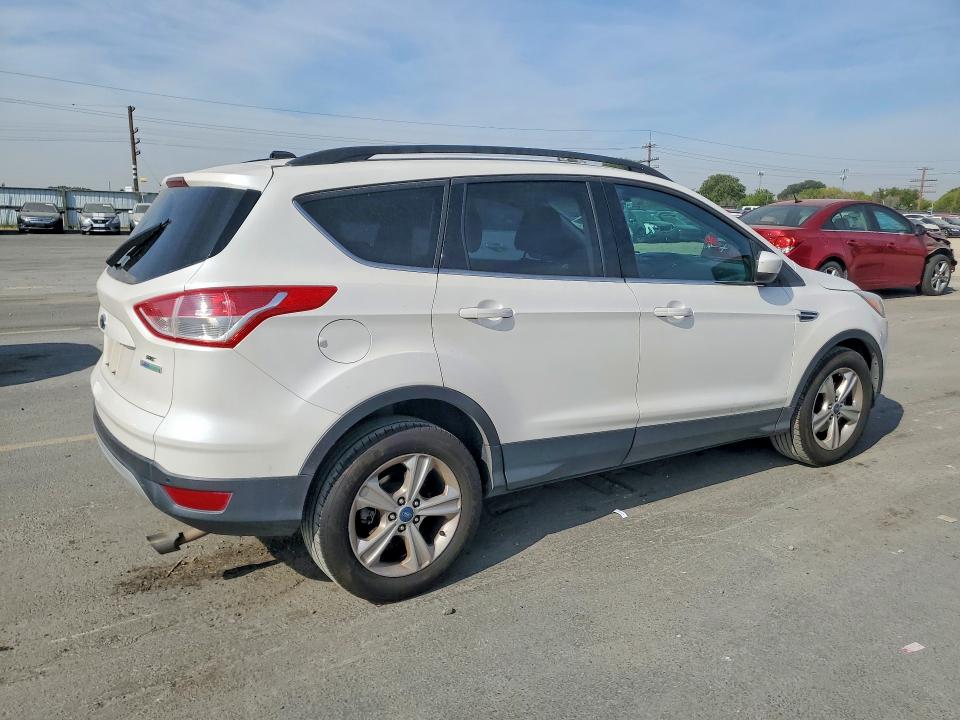 Photo 3 from auction – 2014 FORD ESCAPE with VIN 1FMCU0GXXEUA22166