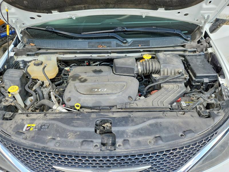 Photo 12 from auction – 2017 CHRYSLER PACIFICA with VIN 2C4RC1DG7HR522329