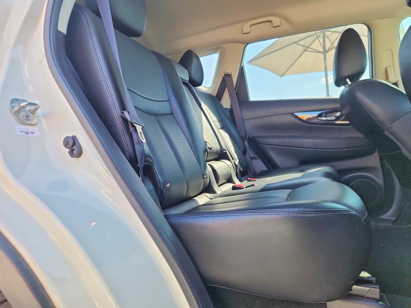 Photo 11 from auction – 2017 NISSAN ROGUE with VIN JN8AT2MT7HW398865