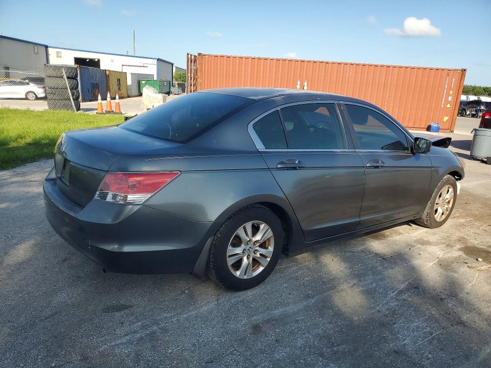 Photo 3 from auction – 2008 HONDA ACCORD with VIN JHMCP26458C013804