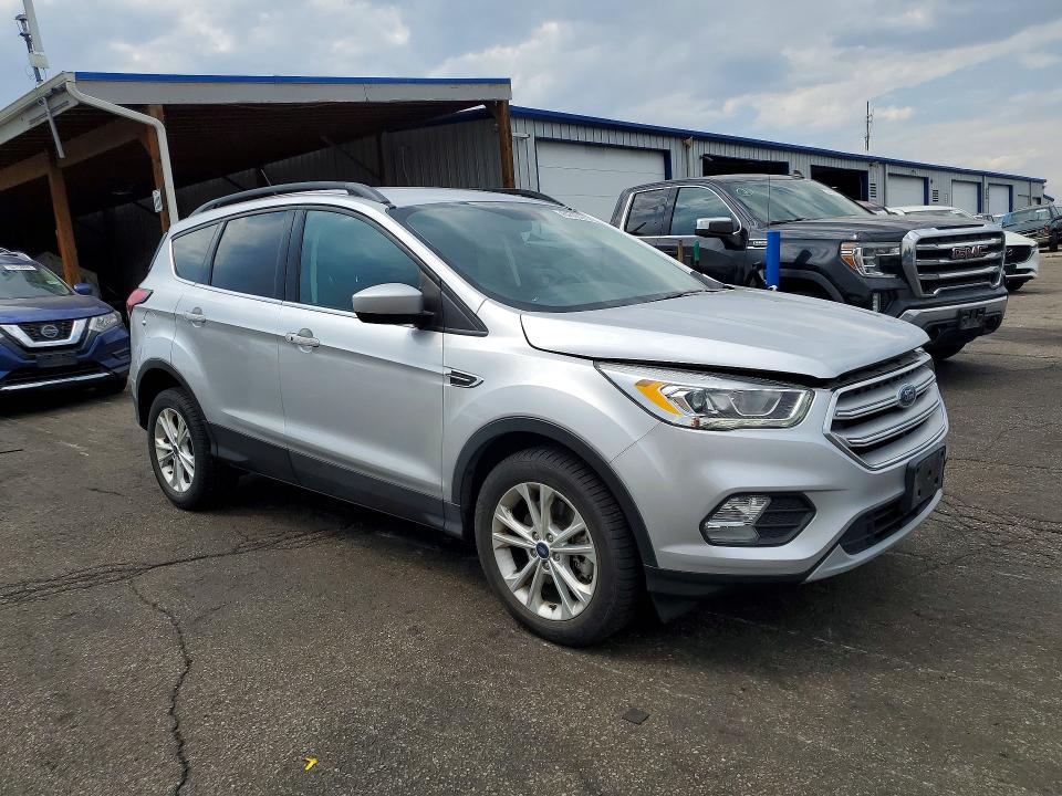 Photo 4 from auction – 2019 FORD ESCAPE with VIN 1FMCU9HD3KUC26652