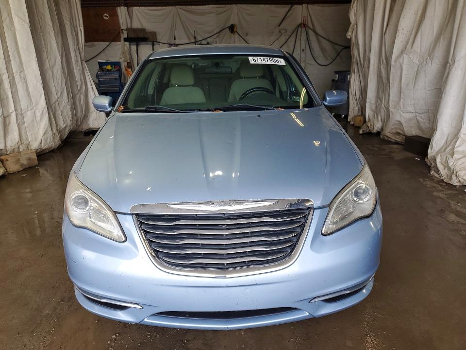 Photo 5 from auction – 2012 CHRYSLER 200 with VIN 1C3CCBBB2CN190832