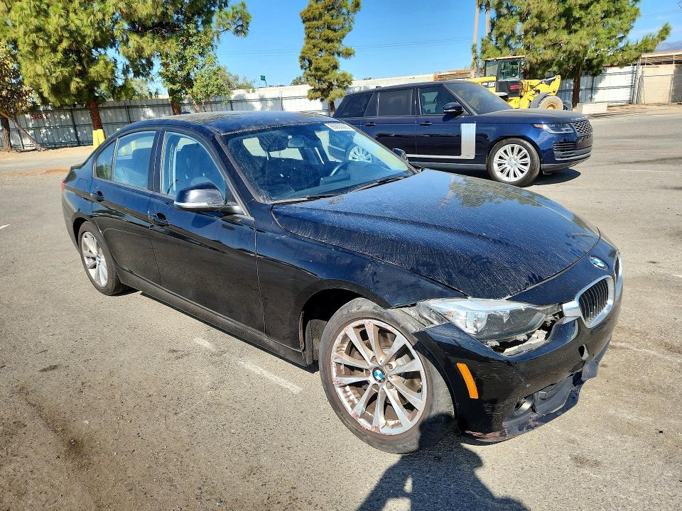 Photo 4 from auction – 2016 BMW 320 with VIN WBA8E1G56GNT36144