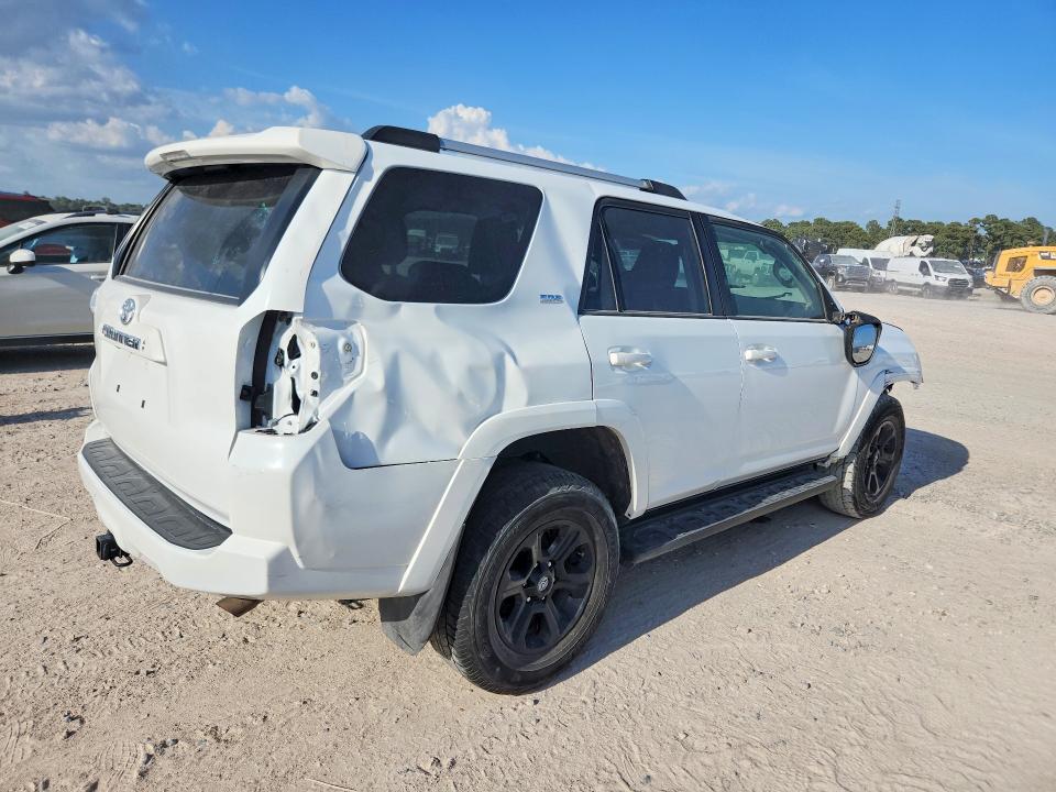 Photo 3 from auction – 2024 TOYOTA 4RUNNER with VIN JTEMU5JR0R6249596