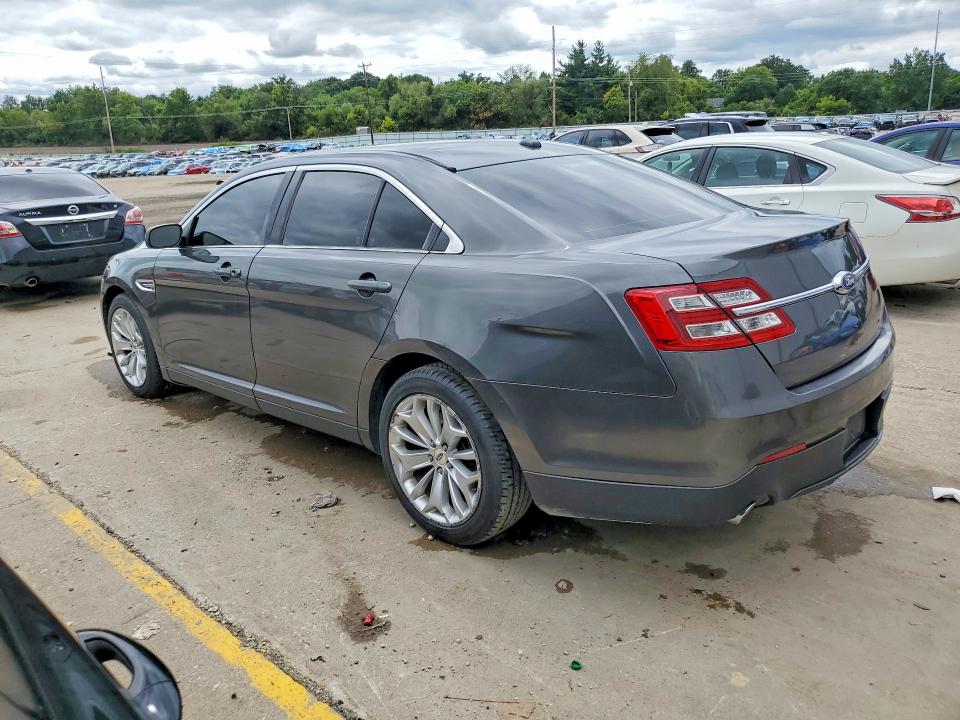 Photo 2 from auction – 2019 FORD TAURUS with VIN 1FAHP2F88KG115372