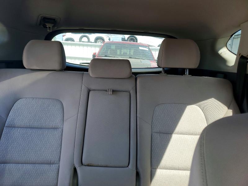 Photo 10 from auction – 2016 HYUNDAI TUCSON with VIN KM8J33A24GU060519