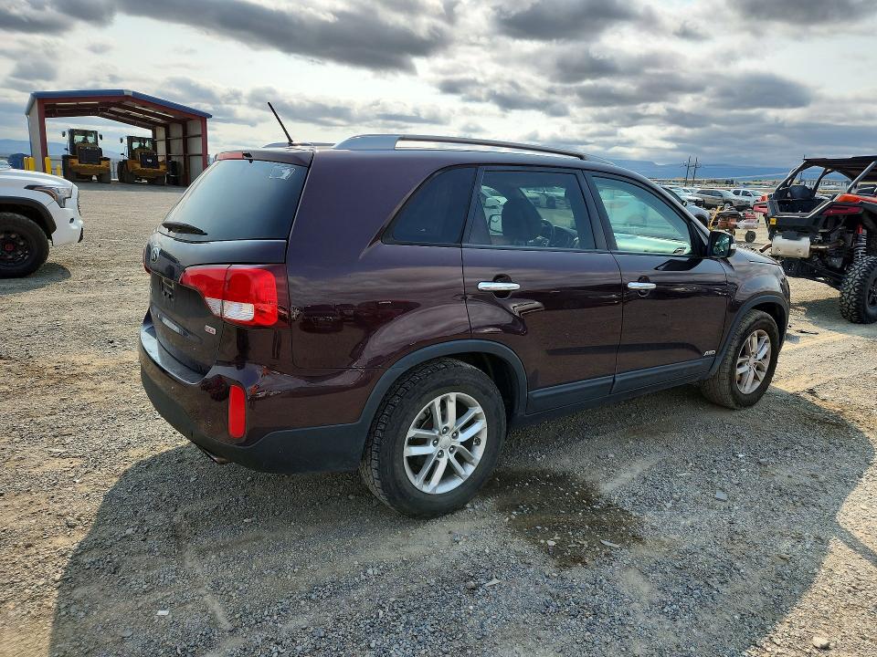 Photo 3 from auction – 2015 KIA SORENTO with VIN 5XYKTCA62FG638810