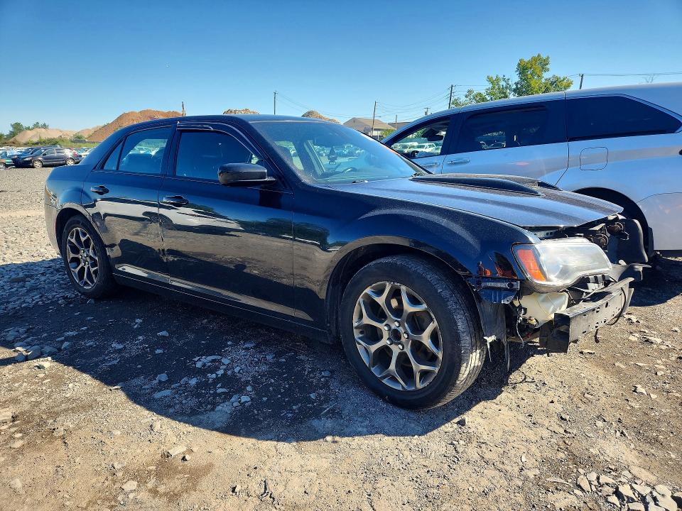 Foto 4 de la subasta – 2017 CHRYSLER 300 con VIN 2C3CCAGG9HH558020