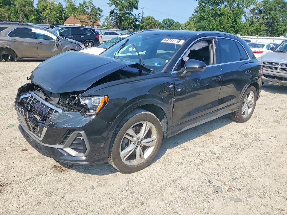 AUDI Q3 2021 مع رقم تعريف المركبة WA1DECF3XM1021521 - صورة من المزاد