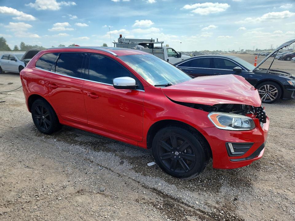 Photo 4 from auction – 2015 VOLVO XC60 with VIN YV4902RH3F2561086