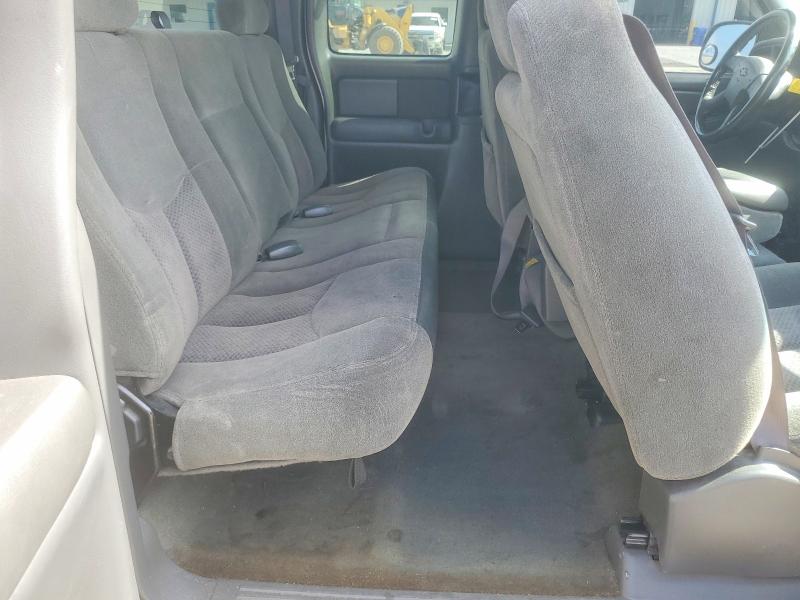 Photo 10 from auction – 2003 CHEVROLET SILVERADO with VIN 2GCEC19T531372412