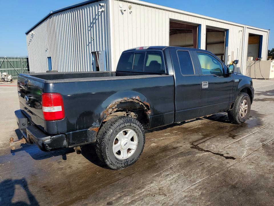 Photo 3 from auction – 2005 FORD F150 with VIN 1FTRX14W25FA83572