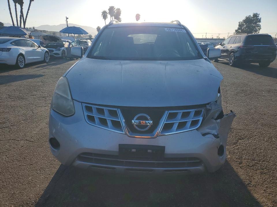 Photo 5 from auction – 2011 NISSAN ROGUE with VIN JN8AS5MT4BW575741
