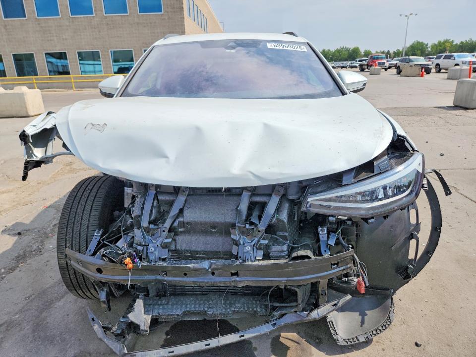 Photo 5 from auction – 2025 VOLKSWAGEN ID.4 with VIN 1V2DSPE87SC015842