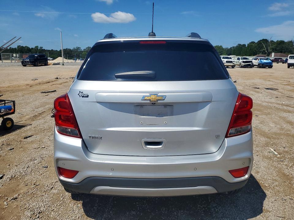 Photo 6 from auction – 2017 CHEVROLET TRAX with VIN 3GNCJLSB6HL221456