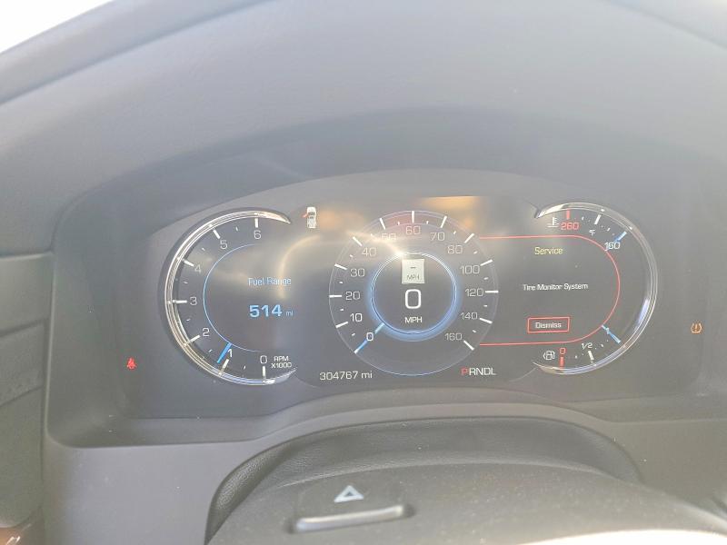Photo 9 from auction – 2017 CADILLAC ESCALADE with VIN 1GYS4JKJ0HR228185