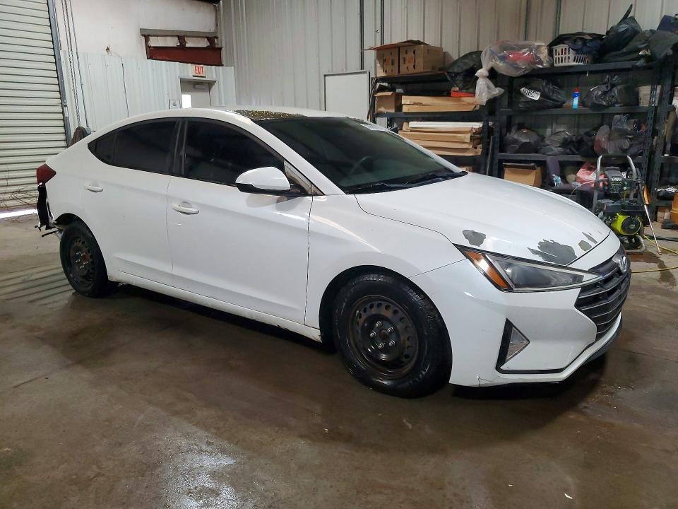 Zdjęcie 4 z aukcji – 2019 HYUNDAI ELANTRA z VIN 5NPD74LF7KH437486