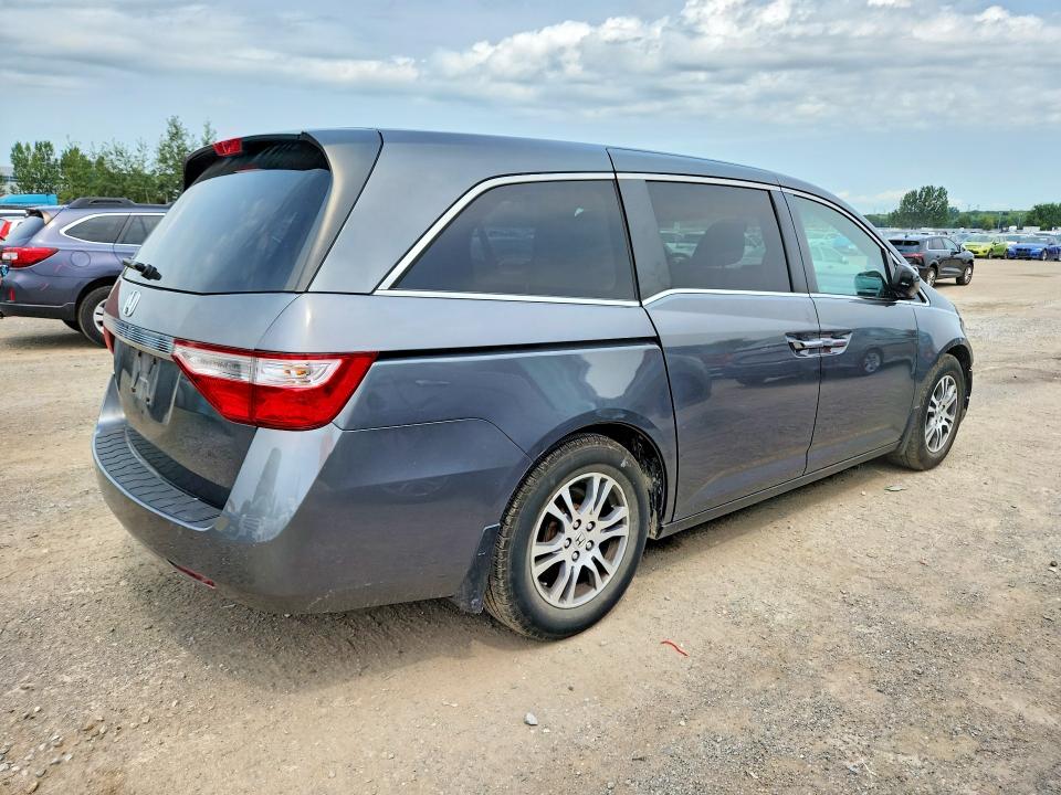 Photo 3 from auction – 2011 HONDA ODYSSEY with VIN 5FNRL5H64BB068262