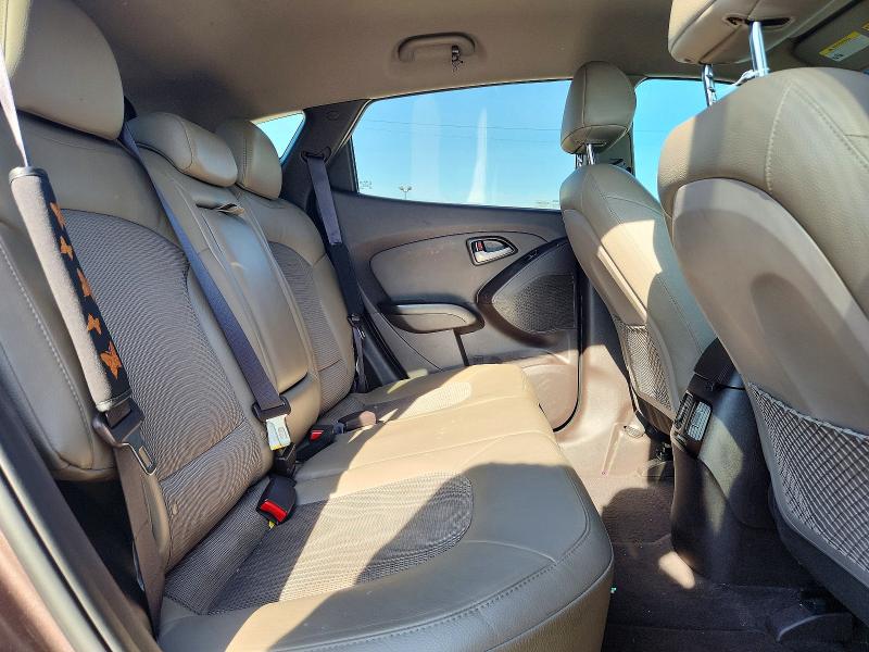 Photo 10 from auction – 2015 HYUNDAI TUCSON with VIN KM8JUCAG2FU034329