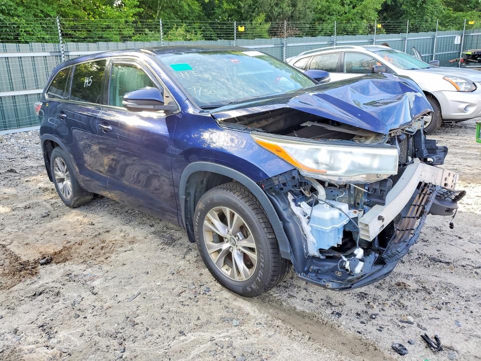 Photo 4 from auction – 2016 TOYOTA HIGHLANDER with VIN 5TDBKRFH7GS314207