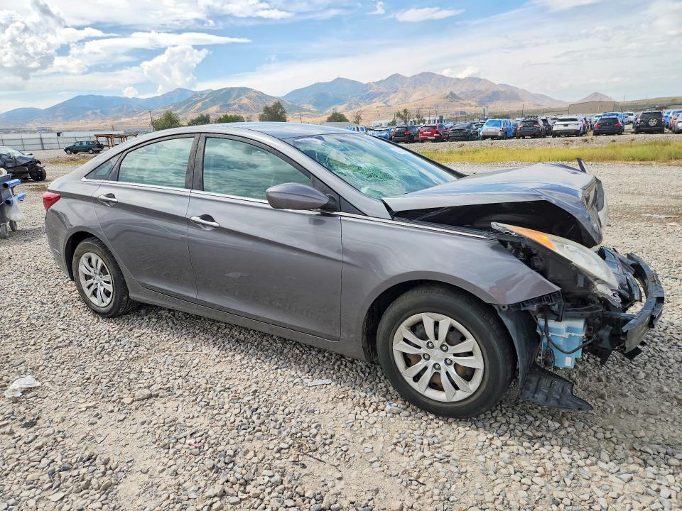 Photo 4 from auction – 2012 HYUNDAI SONATA with VIN 5NPEB4AC6CH382333