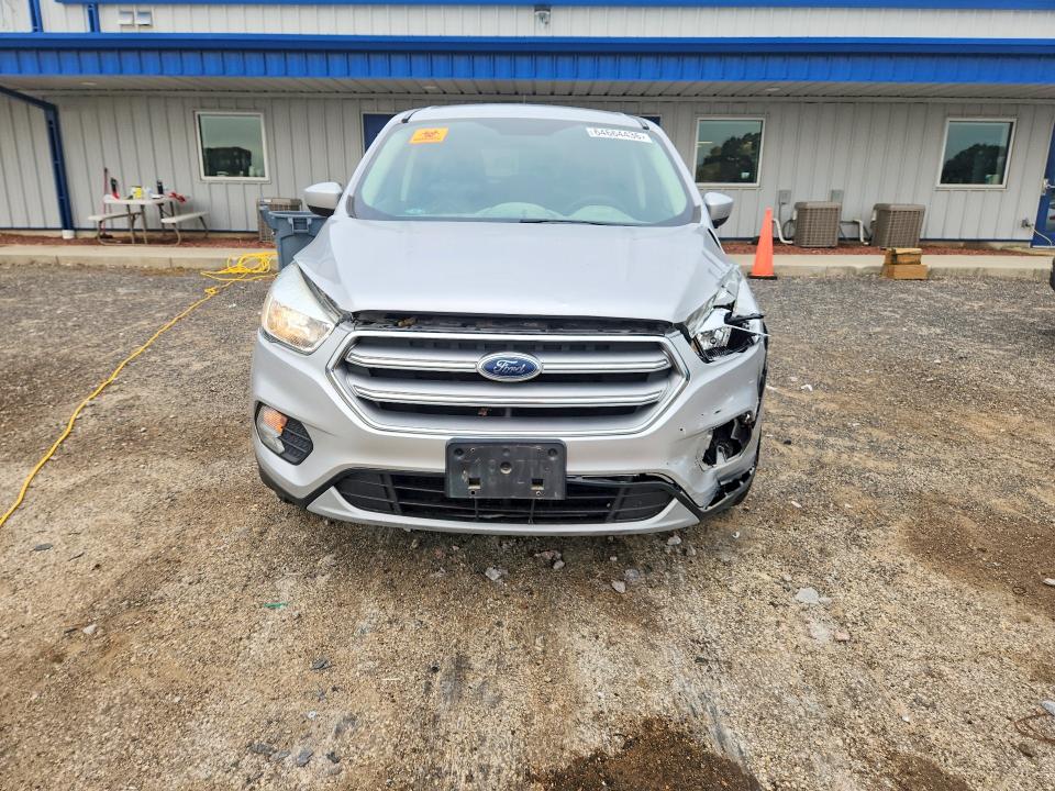 Photo 5 from auction – 2017 FORD ESCAPE with VIN 1FMCU0GD1HUE54719