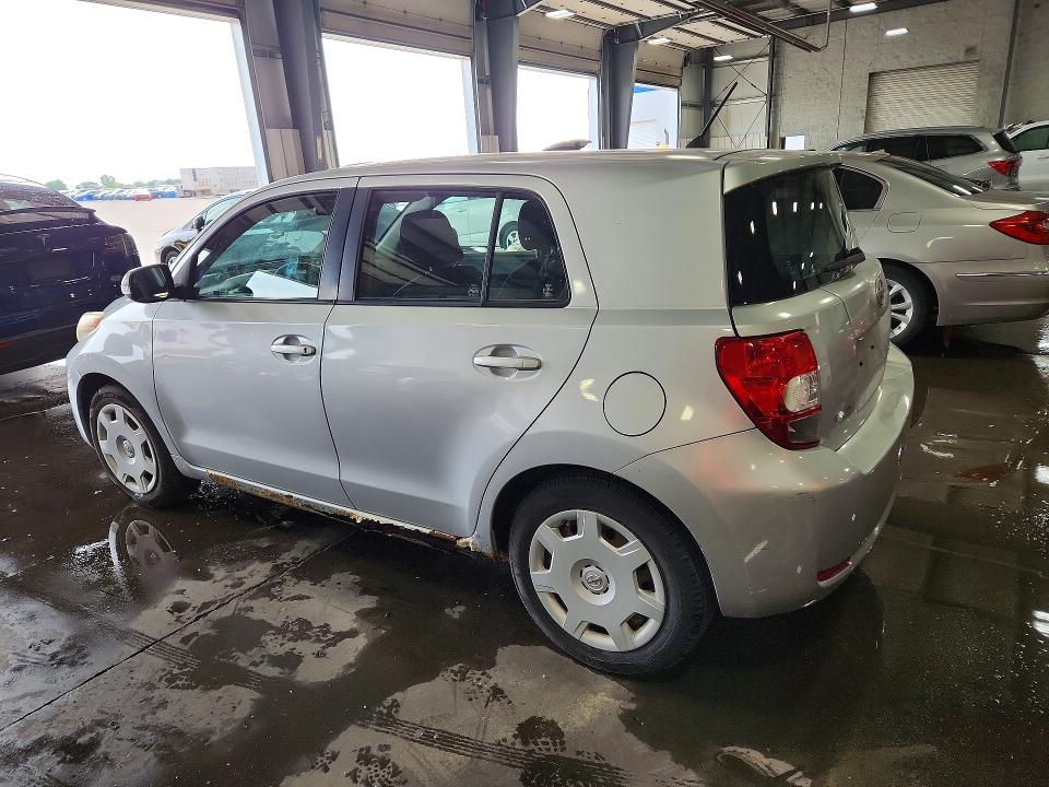 Photo 2 from auction – 2010 SCION XD with VIN JTKKU4B49AJ059119