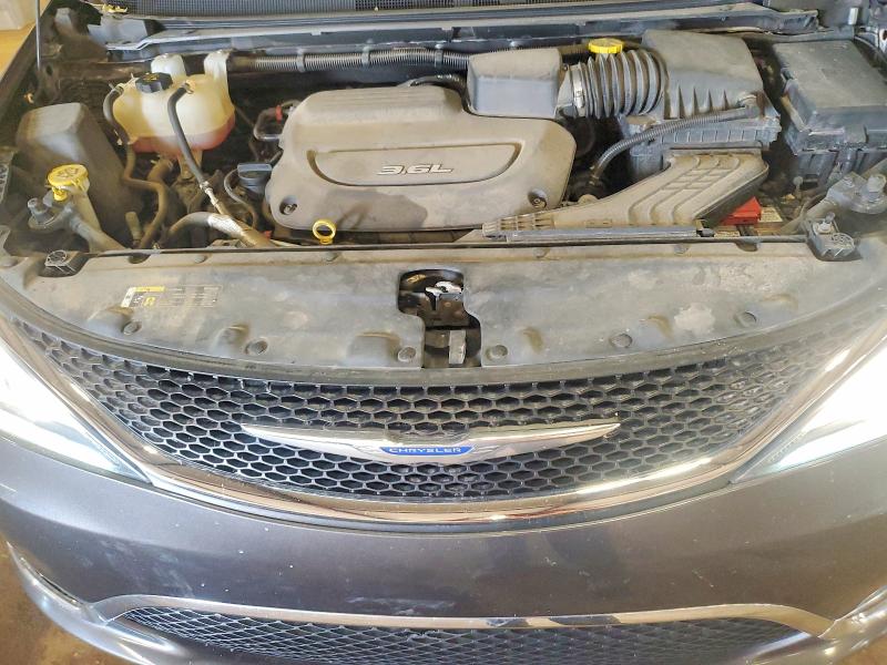 Photo 11 from auction – 2018 CHRYSLER PACIFICA with VIN 2C4RC1EG5JR315135