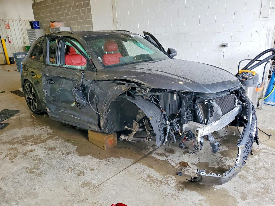 Photo 4 from auction – 2021 AUDI SQ5 with VIN WA1C4BFY5M2081754